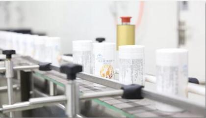 美知名健康节目主持人奥兹医生应邀参观葆婴中国工厂